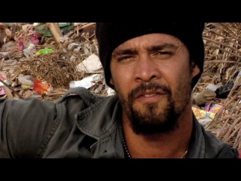 Michael Franti: Hey World (Don&#039;t Give Up)