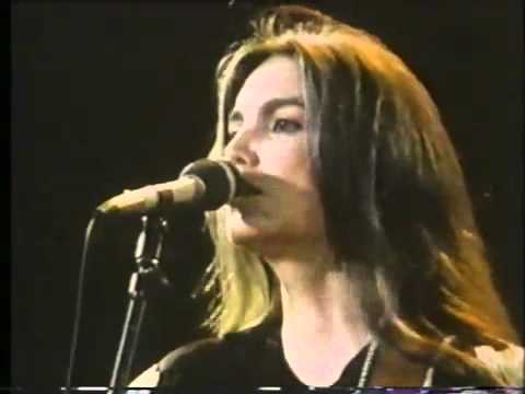 Emmylou Harris And The Hot Band - Two More Bottles Of Wine (Red Rocks Amphitheater in 1984)