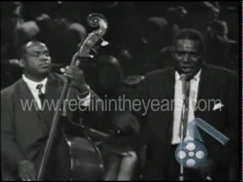 Howlin&#039; Wolf &quot;Smokestack Lightning&quot; Live 1964 (Reelin&#039; In The Years Archives)