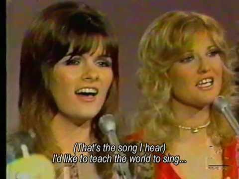 The New Seekers - I&#039;d Like To Teach The World To Sing 1972 with Lyrics