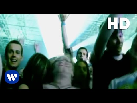 Nickelback - Burn It to the Ground [OFFICIAL VIDEO]