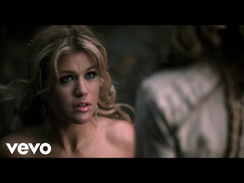 Kelly Clarkson - Behind These Hazel Eyes (VIDEO)